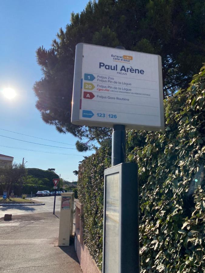 Chez Virginie : Appartement Lumineux Au Calme. Fréjus Exterior foto